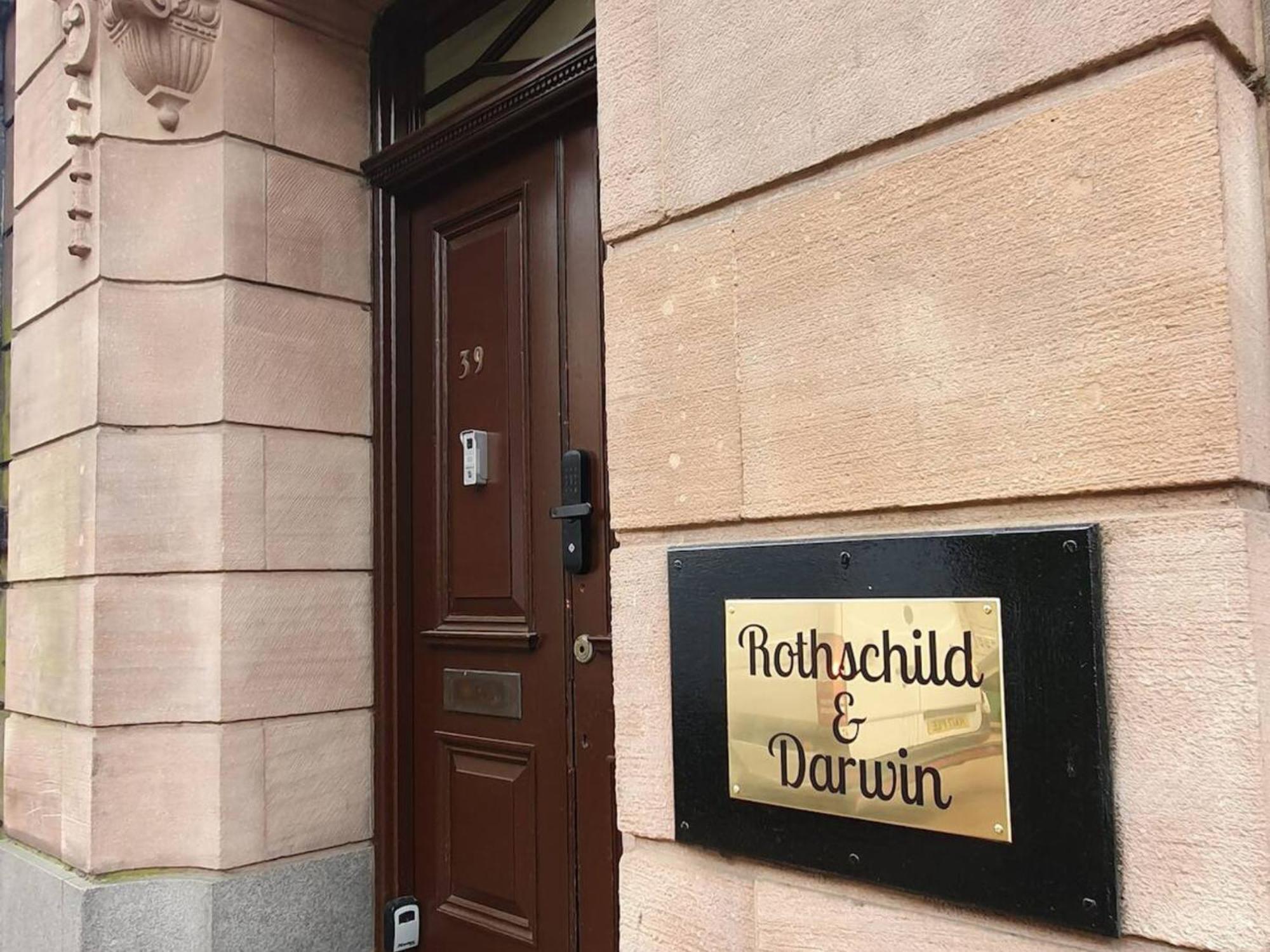 Darwin Stays - Service Accommodation In Newcastle Under Lyme City Centre المظهر الخارجي الصورة
