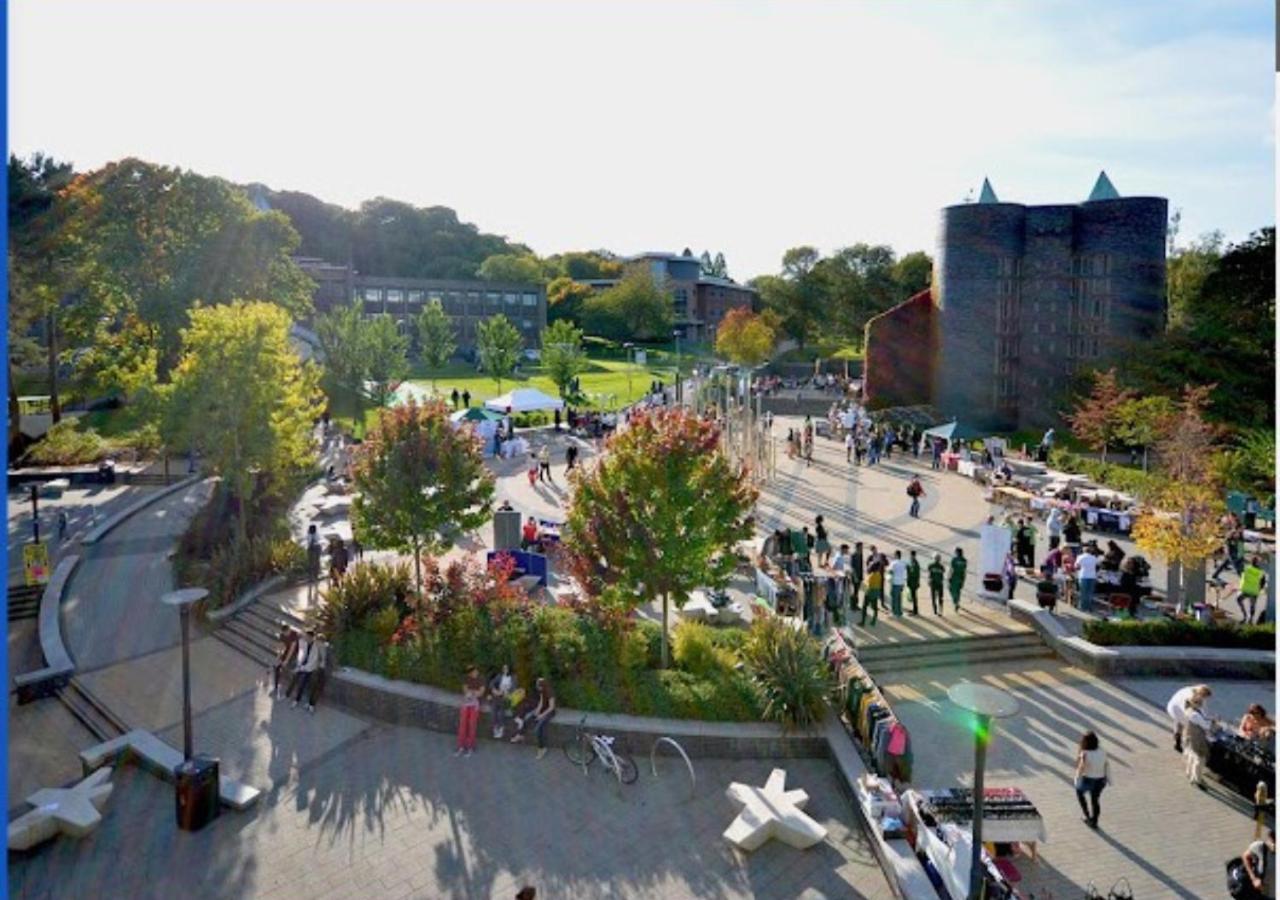 Darwin Stays - Service Accommodation In Newcastle Under Lyme City Centre المظهر الخارجي الصورة