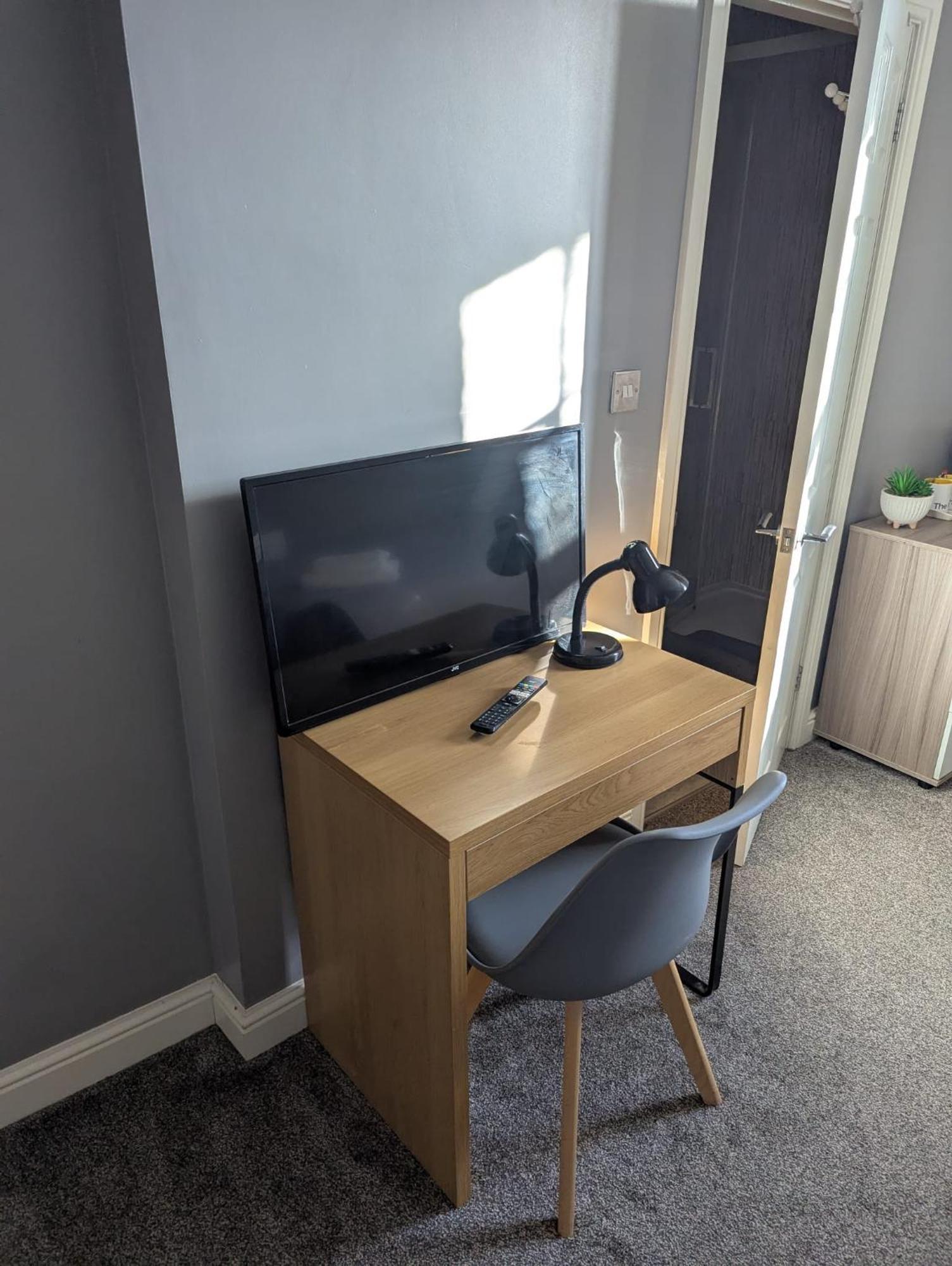 Darwin Stays - Service Accommodation In Newcastle Under Lyme City Centre المظهر الخارجي الصورة